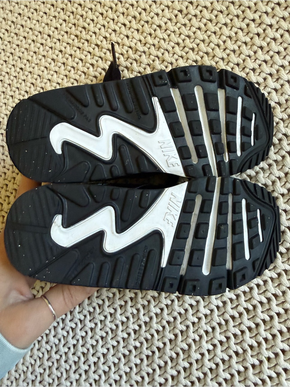 Kids 11C Nike Air Max 90s - Picture 4 of 8